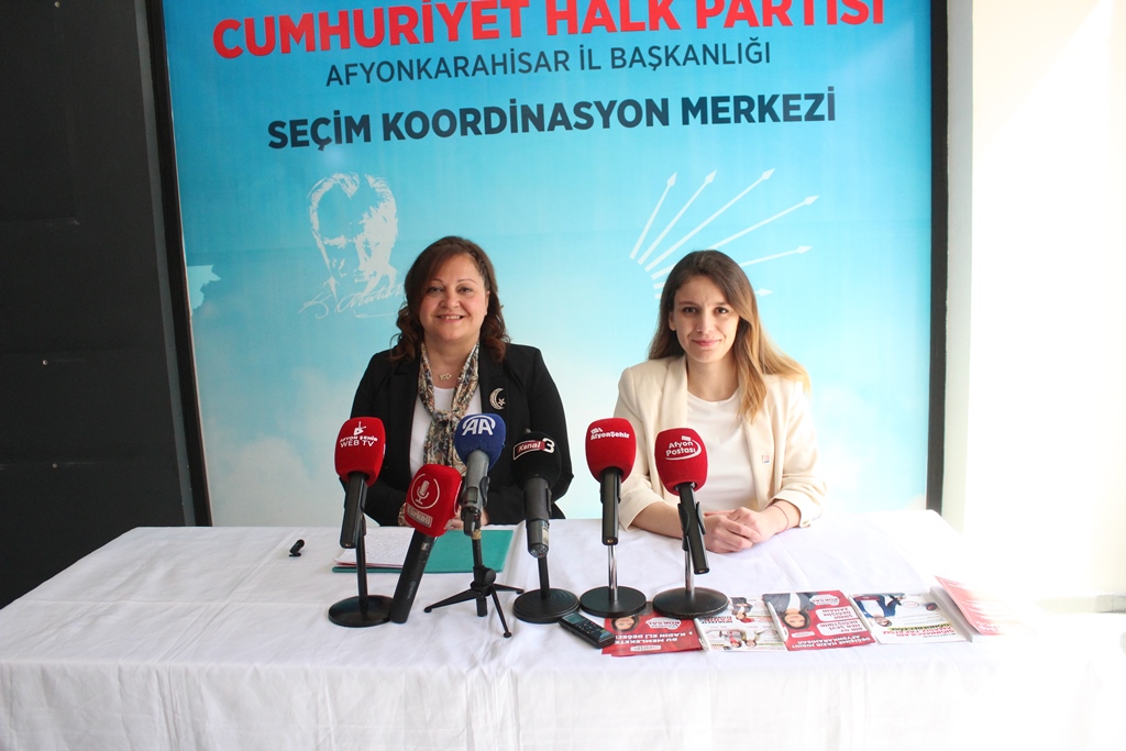 BAŞKAN ADAYI BURCU KÖKSAL ŞEHİR İÇİN YENİLİKLERİNİ AÇIKLADI