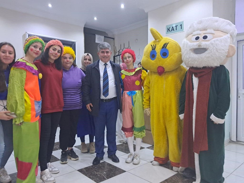 AFYON'DA "MİNİK YÜREKLERE DOKUNMAK" PROJESİ