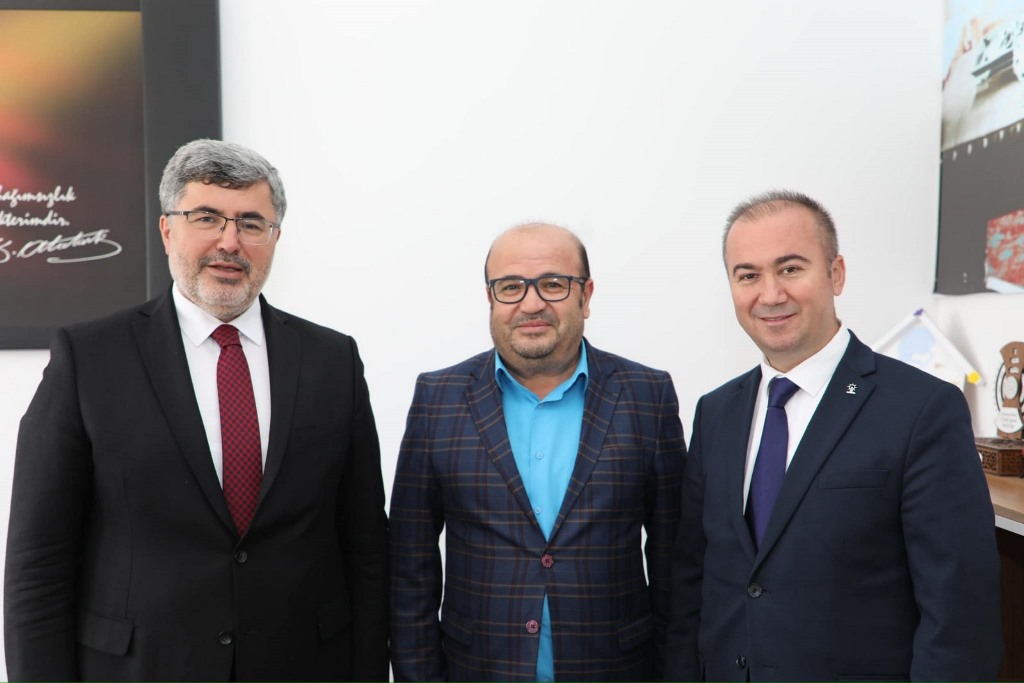 ULUÇAY İL MİLLİ EĞİTİM MÜDÜRLÜĞÜNÜ ZİYARET ETTİ