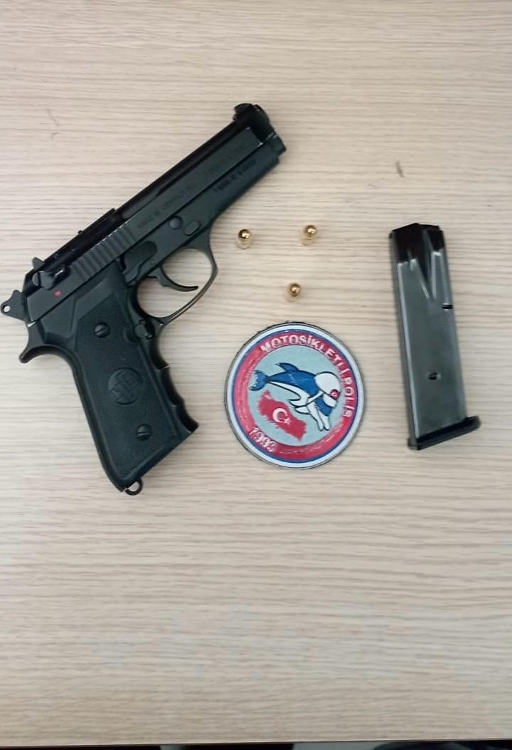 Afyonkarahisar’da Motosikletli Timler Şüphe Üzerine Arama Yaptı