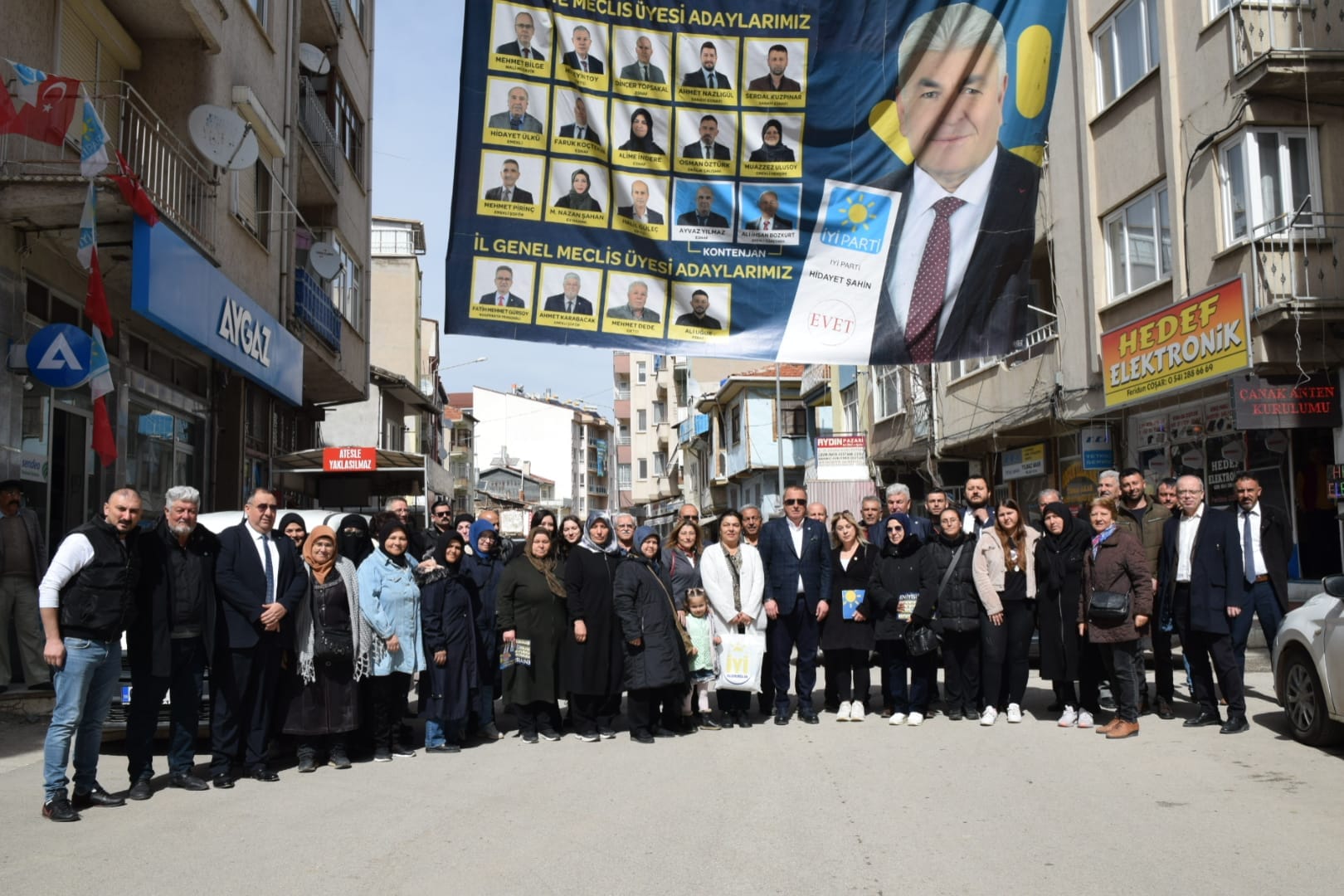 İyi Partili Olgun Ve Mısırlıoğlu Sandıklı Esnafıyla Bir Araya Geldi