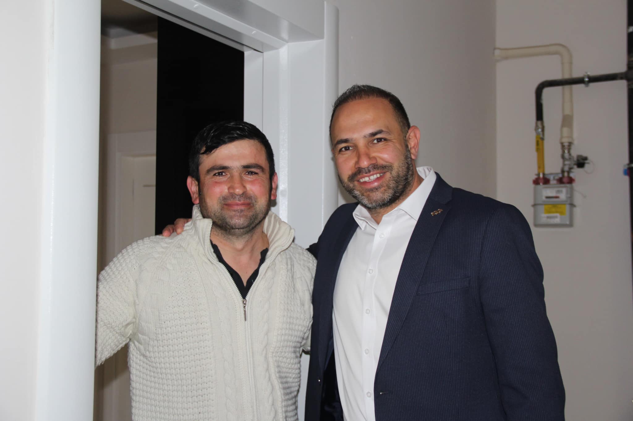 AK Partili Genç Aday Seçim Bölgesinde Yoğun Mesai Harcıyor