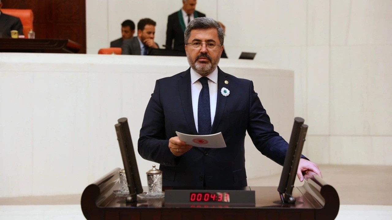 AK Partili Özkaya'dan CHP'li Özel'e Sert Sözler