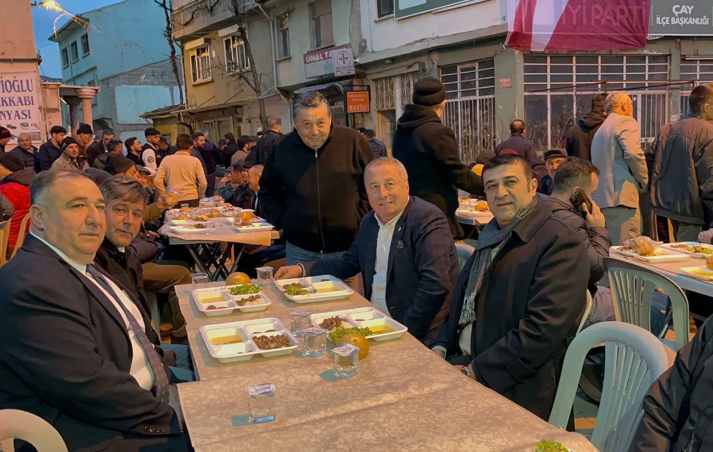 OLGUN ÇAY TEŞKİLATI İLE İFTAR'DA BULUŞTU