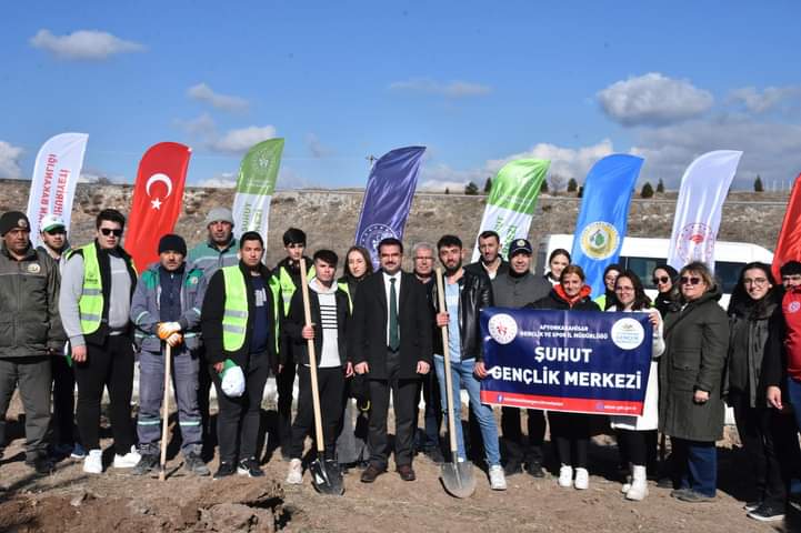 Gençler Toprağa Can Verdi