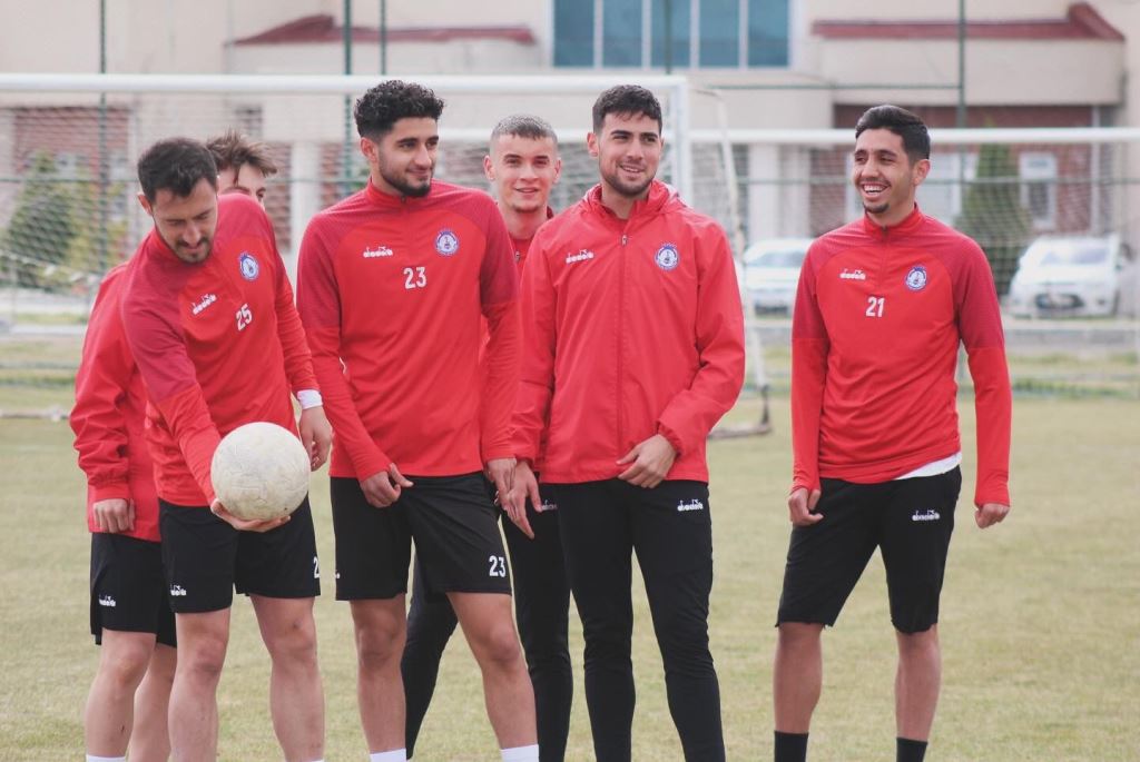AFYONSPOR'A DESTEK OLMASA DA MORALLER YÜKSEK