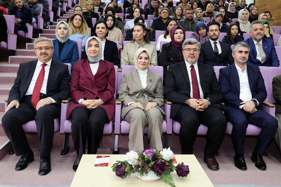 OTİZMLİ BİREYLER VE AİLELERİNE YÖNELİK YENİ SOSYAL HİZMET MODELİ BAKAN GÖKTAŞ'IN KATILIMI İLE TANITILDI