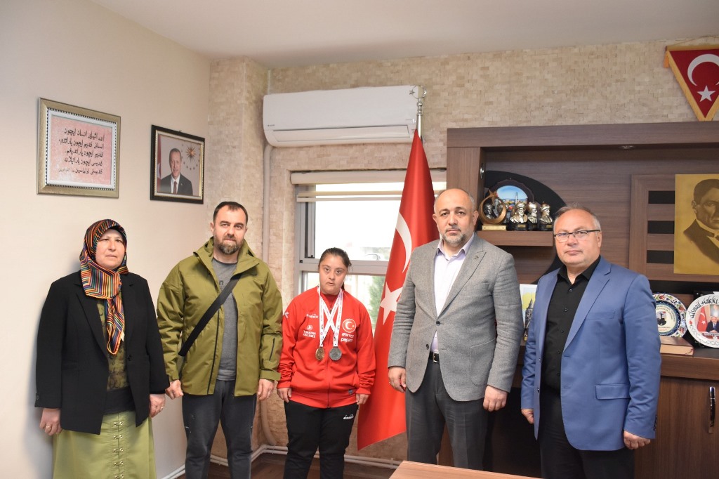 AFYON'LU SPORCU MÜNEVVERE YILMAZ, 2 MADALYA KAZANDI