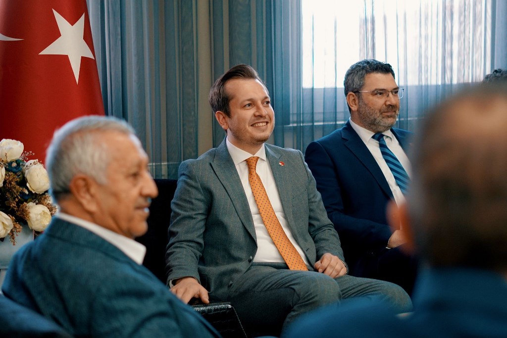 "AFYON İÇİN VERİLEN TÜM GAYRETLERİ DEĞERLİ GÖRÜYORUZ"