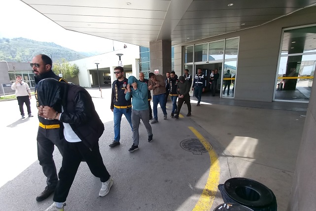 Sözde Avukatlar Polis Tarafından Yakalandı