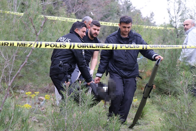 Ormanlık Alanda Erkek Cesedi Bulundu