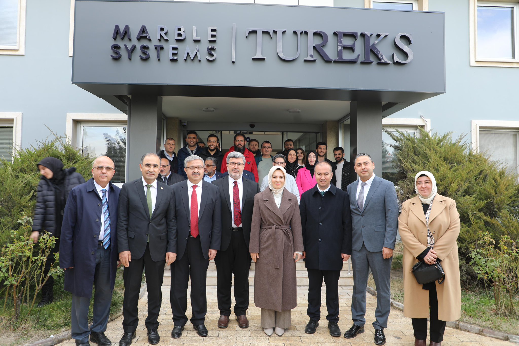 BAKAN GÖKTAŞ AFYON SANAYİCİSİ İLE  BULUŞTU
