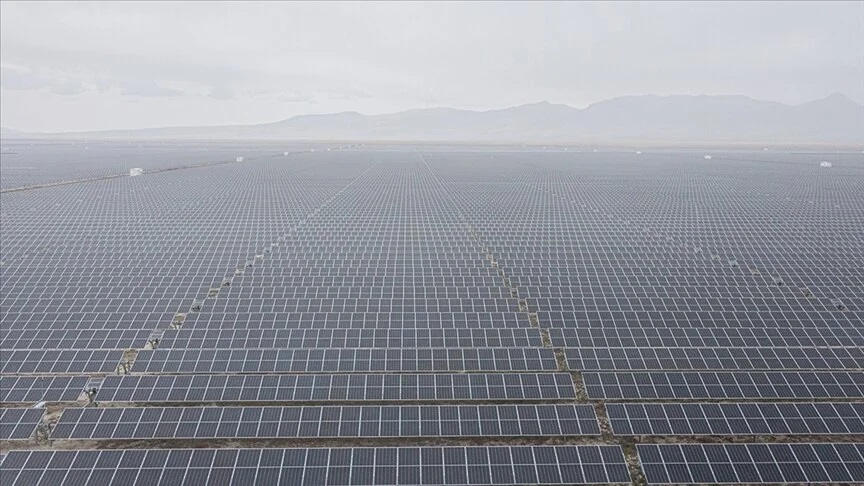 Güneş enerjisi kurulu gücü 12 bin megavatı aştı