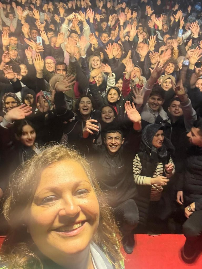 "MEMLEKETİMİZE HİZMET İÇİN GELİYORUZ"