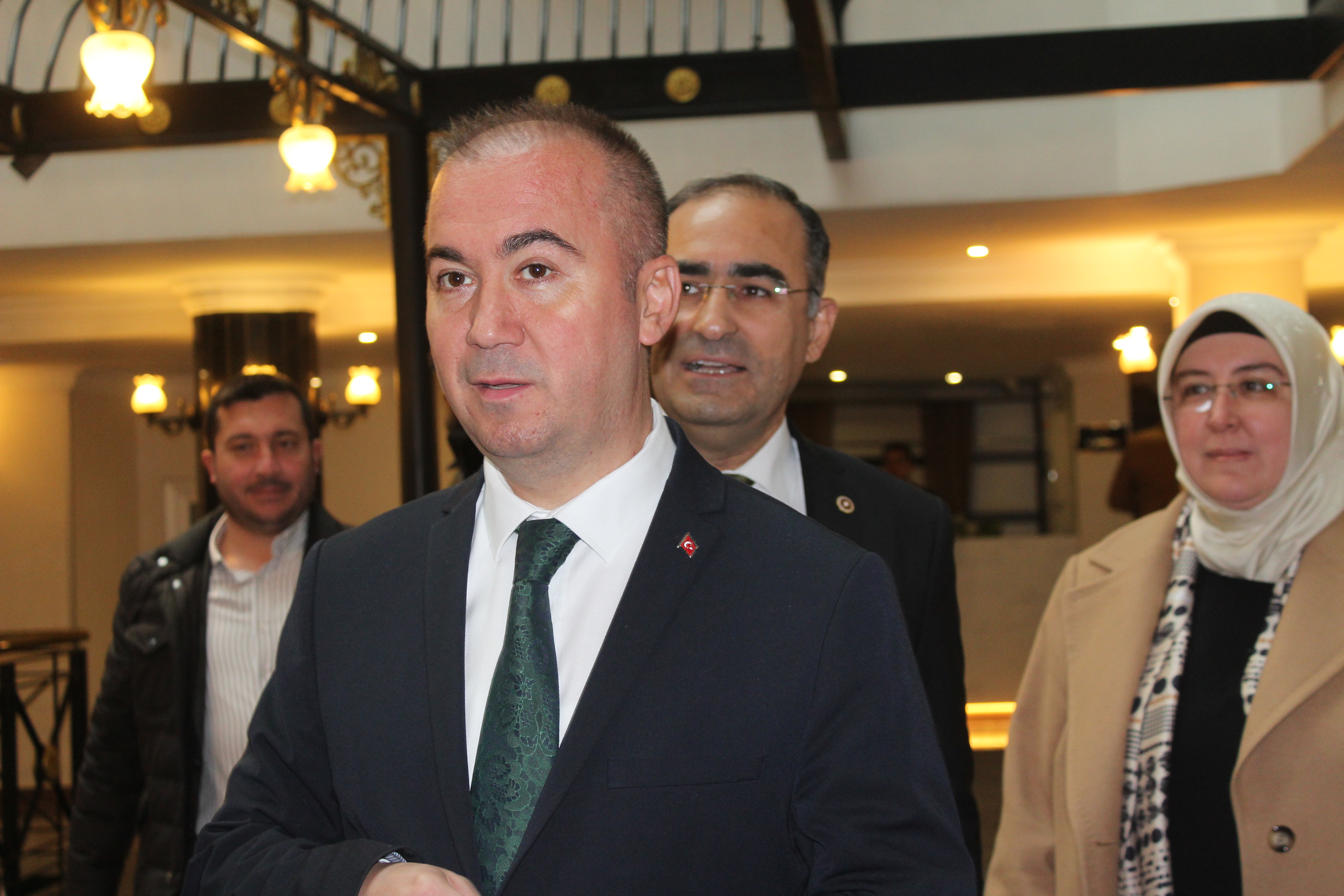 BAKAN GÖKTAŞ, AFYONKARAHİSAR'DA KADIN KURSİYERLERLE BULUŞTU