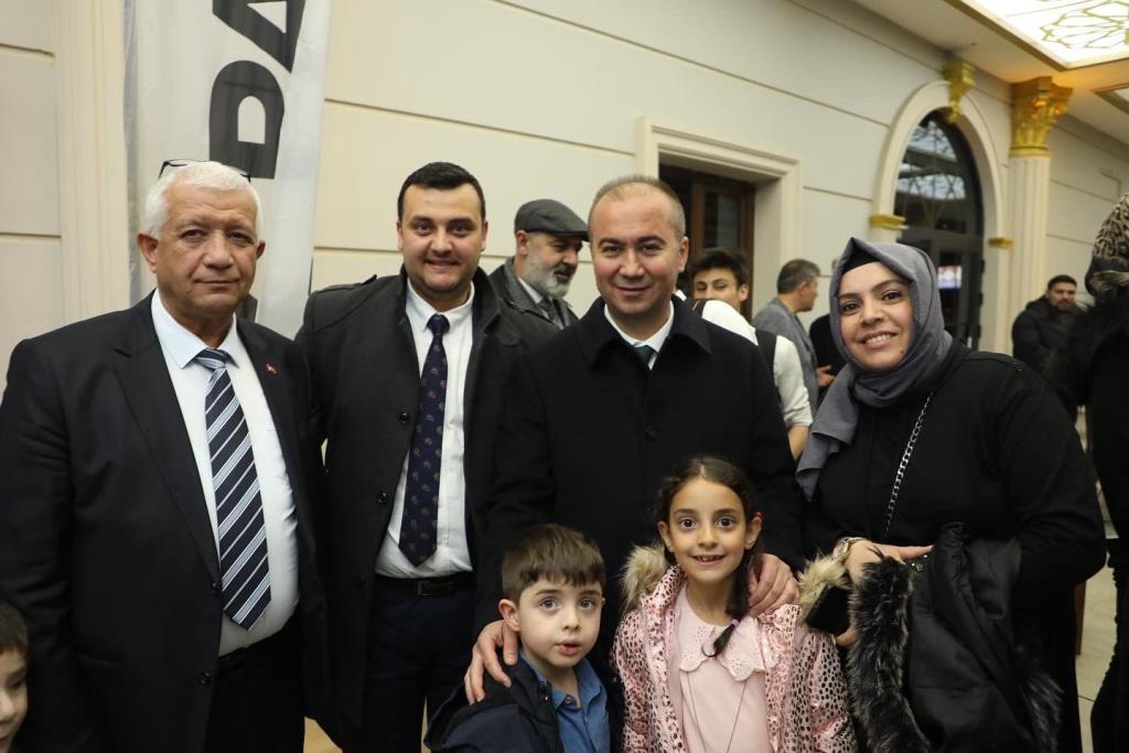 AK PARTİ'DEN YOĞUN KATILIMLI 'VEFA İFTARI'