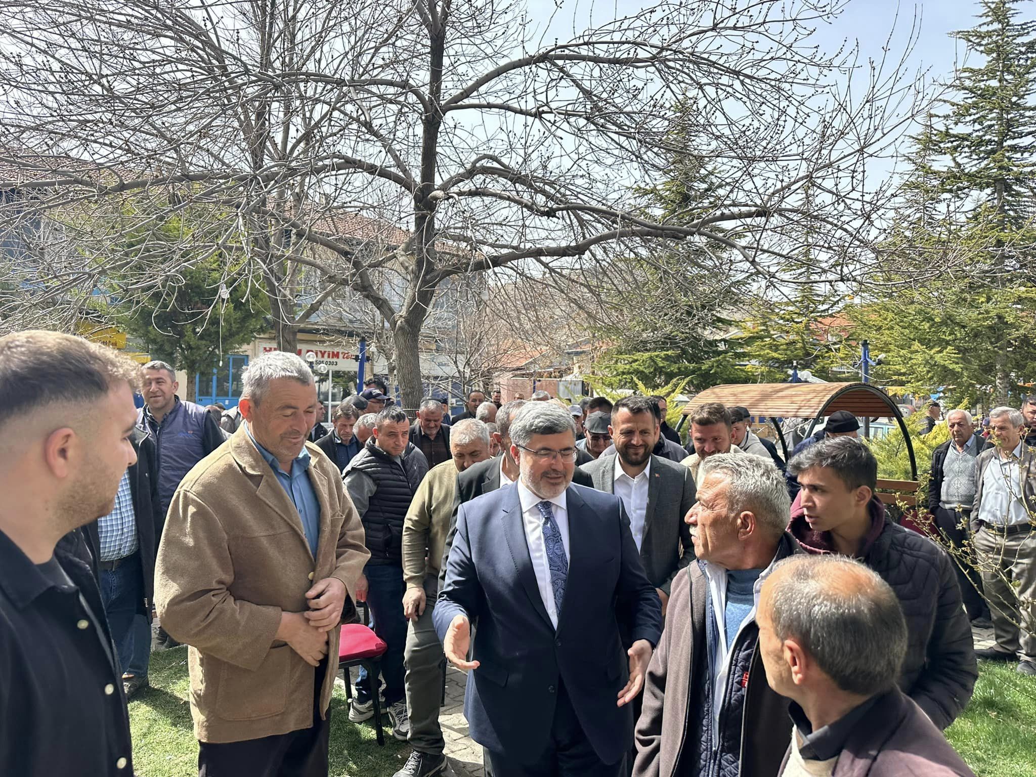 ÖZKAYA: "KARAADİLLİ'DE GERÇEK BELEDİYECİLİK HİZMETİ DEVAM EDECEK"