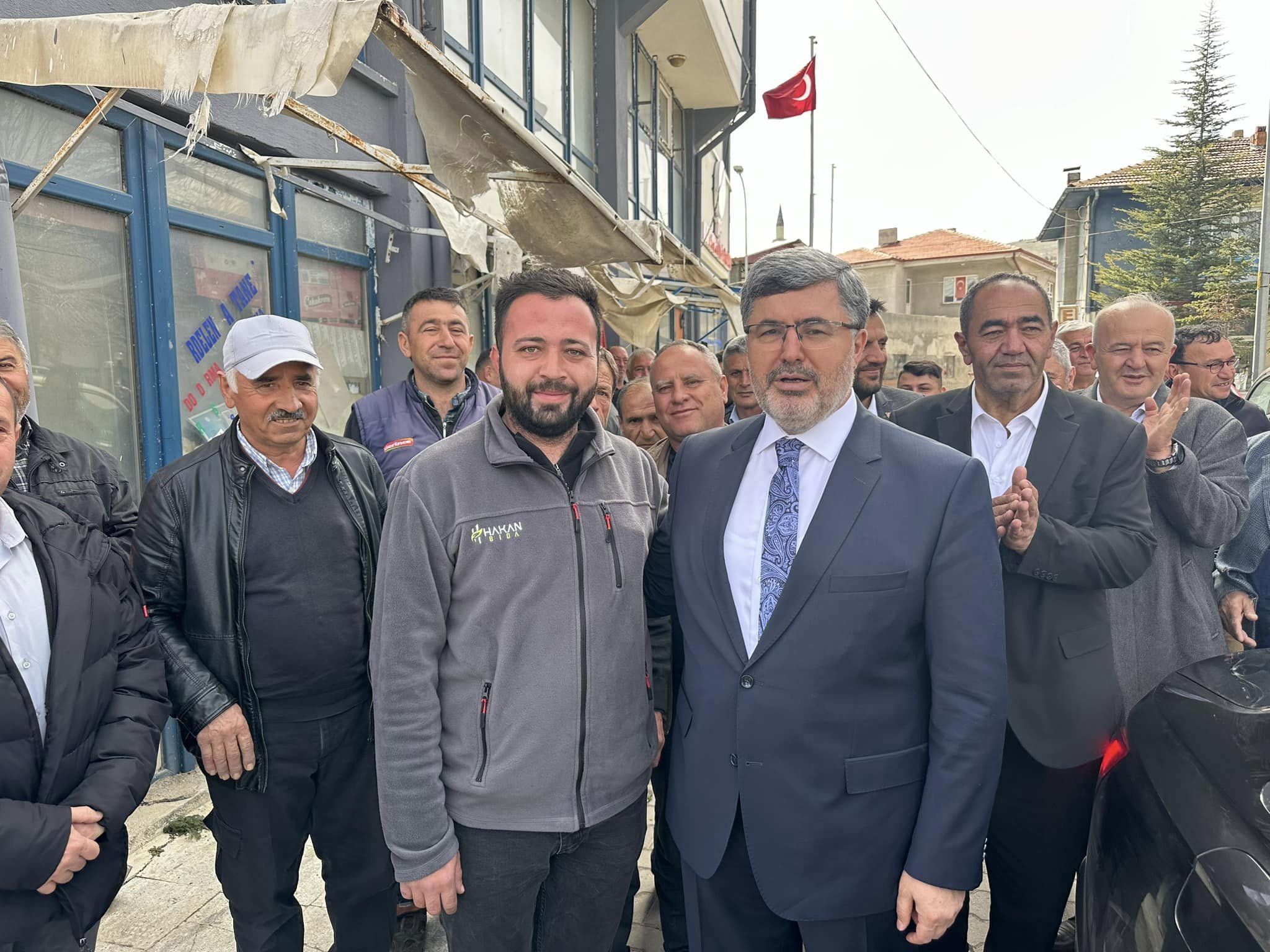 ÖZKAYA: "KARAADİLLİ'DE GERÇEK BELEDİYECİLİK HİZMETİ DEVAM EDECEK"