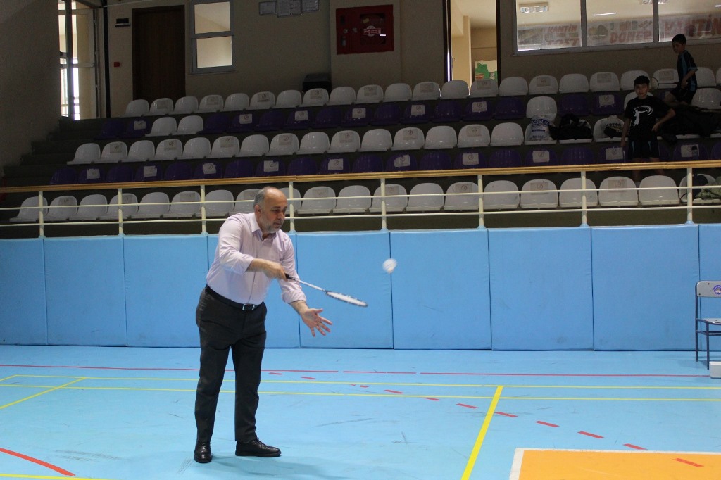 OKUL SPORLARI BADMİNTON MÜSABAKALARI BAŞLADI