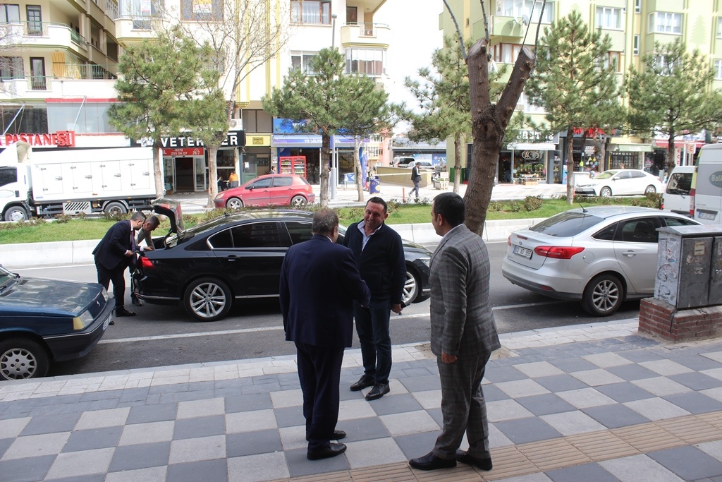 EROĞLU ARTUK'U ZİYARET ETTİ