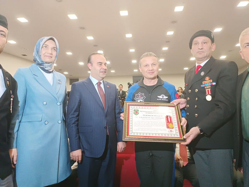 'DÜNYADA ÖNEMLİ UZAY GÜÇLERİNDEN BİRİSİ HÂLİNE GELECEĞİZ'