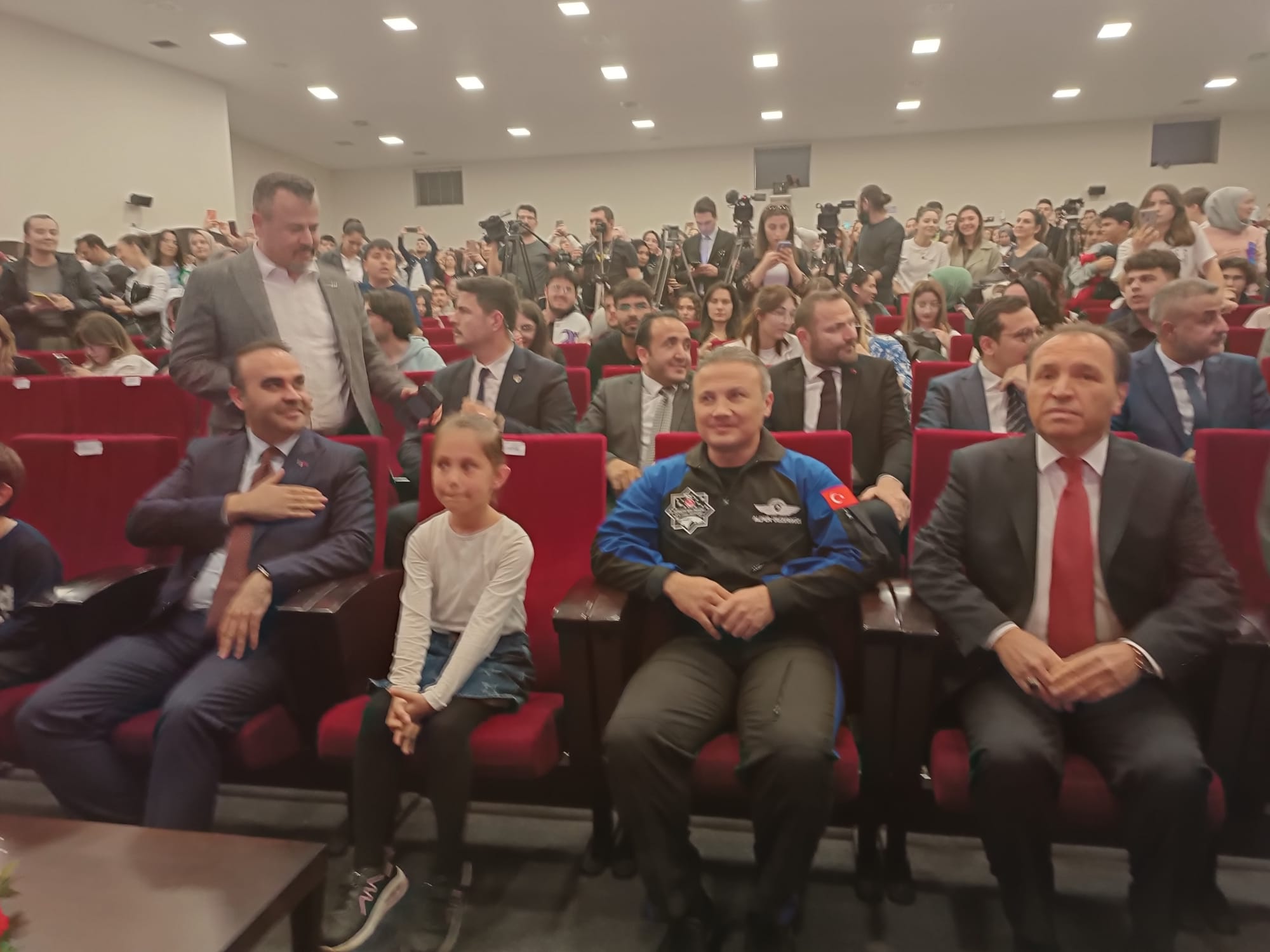 'DÜNYADA ÖNEMLİ UZAY GÜÇLERİNDEN BİRİSİ HÂLİNE GELECEĞİZ'