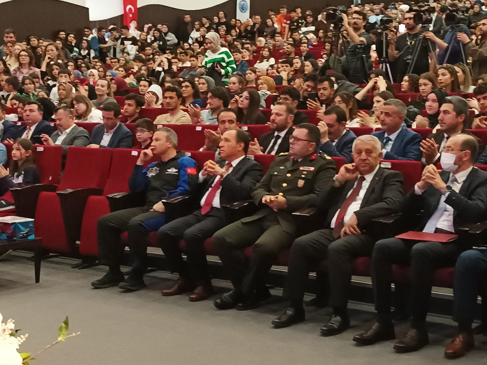 'DÜNYADA ÖNEMLİ UZAY GÜÇLERİNDEN BİRİSİ HÂLİNE GELECEĞİZ'