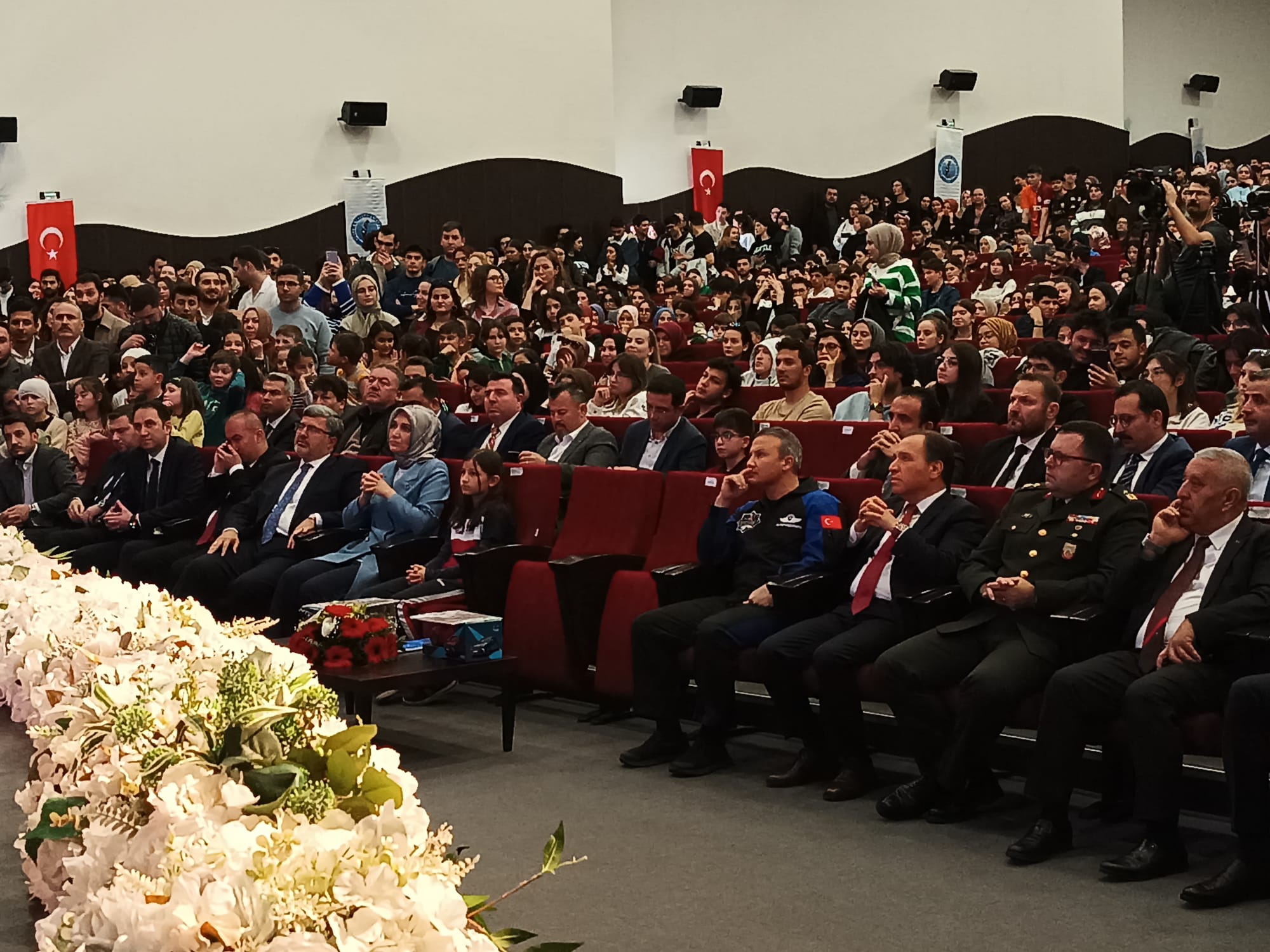 'DÜNYADA ÖNEMLİ UZAY GÜÇLERİNDEN BİRİSİ HÂLİNE GELECEĞİZ'