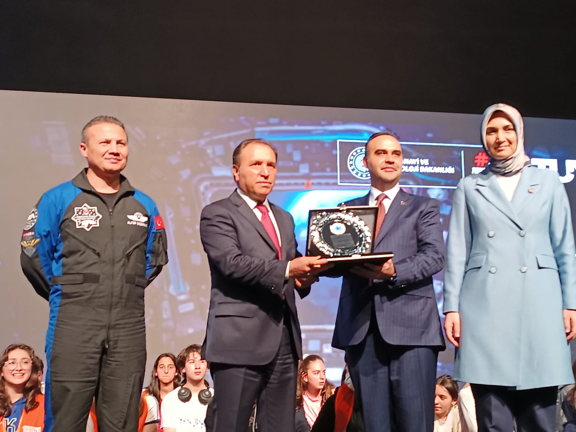'DÜNYADA ÖNEMLİ UZAY GÜÇLERİNDEN BİRİSİ HÂLİNE GELECEĞİZ'