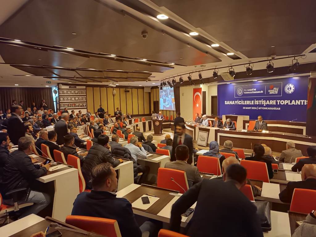 BAKAN KACIR ATSO'DA İŞ İNSANLARIYLA BULUŞTU