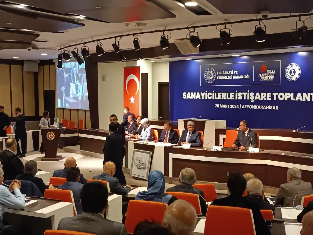 BAKAN KACIR ATSO'DA İŞ İNSANLARIYLA BULUŞTU
