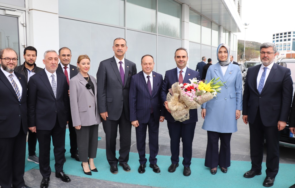 SANAYİ VE TEKNOLOJİ BAKANI KACIR ATSO'DA SANAYİCİ VE İŞ İNSANLARINA HİTAP ETTİ