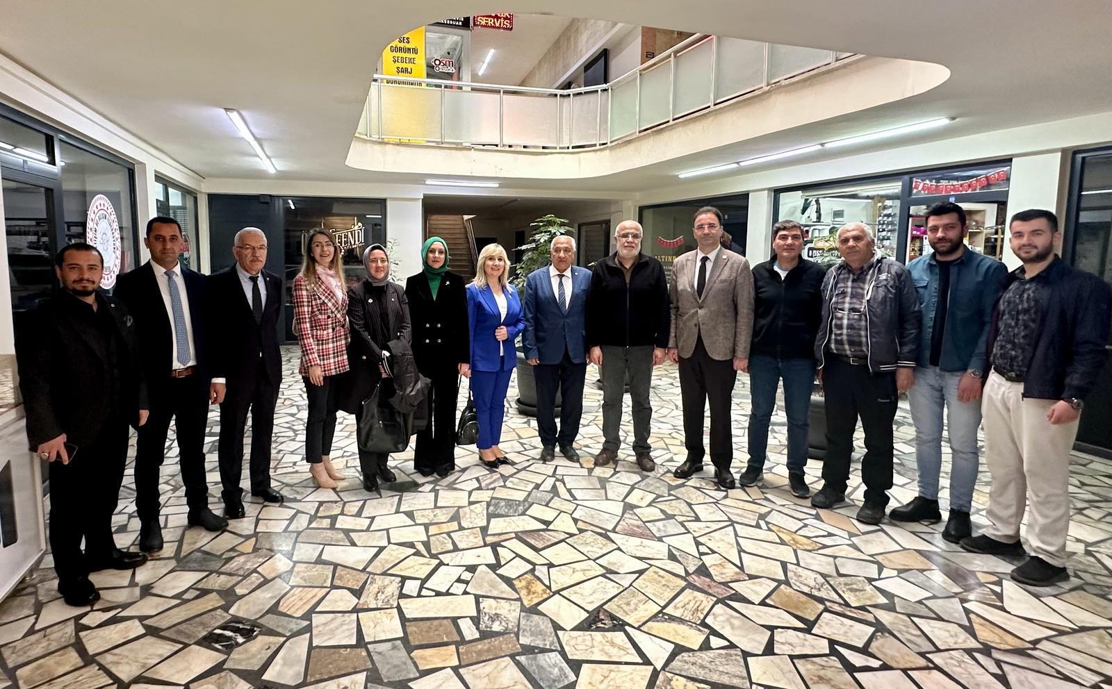 TÜM AFYONKARAHİSARLILARI "MANTIKLI DEĞİŞİM YÜRÜYÜŞÜ"NE BEKLİYORUZ