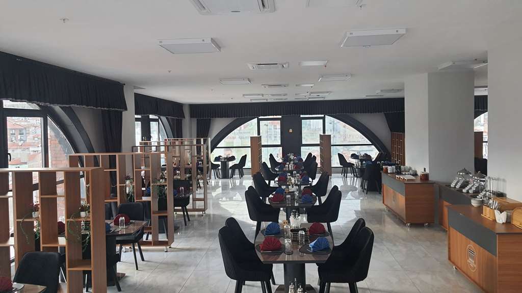 BAŞKAN SERKAN KOYUNCU AMORİUM OTEL & RESTORAN'I HİZMETE AÇTI