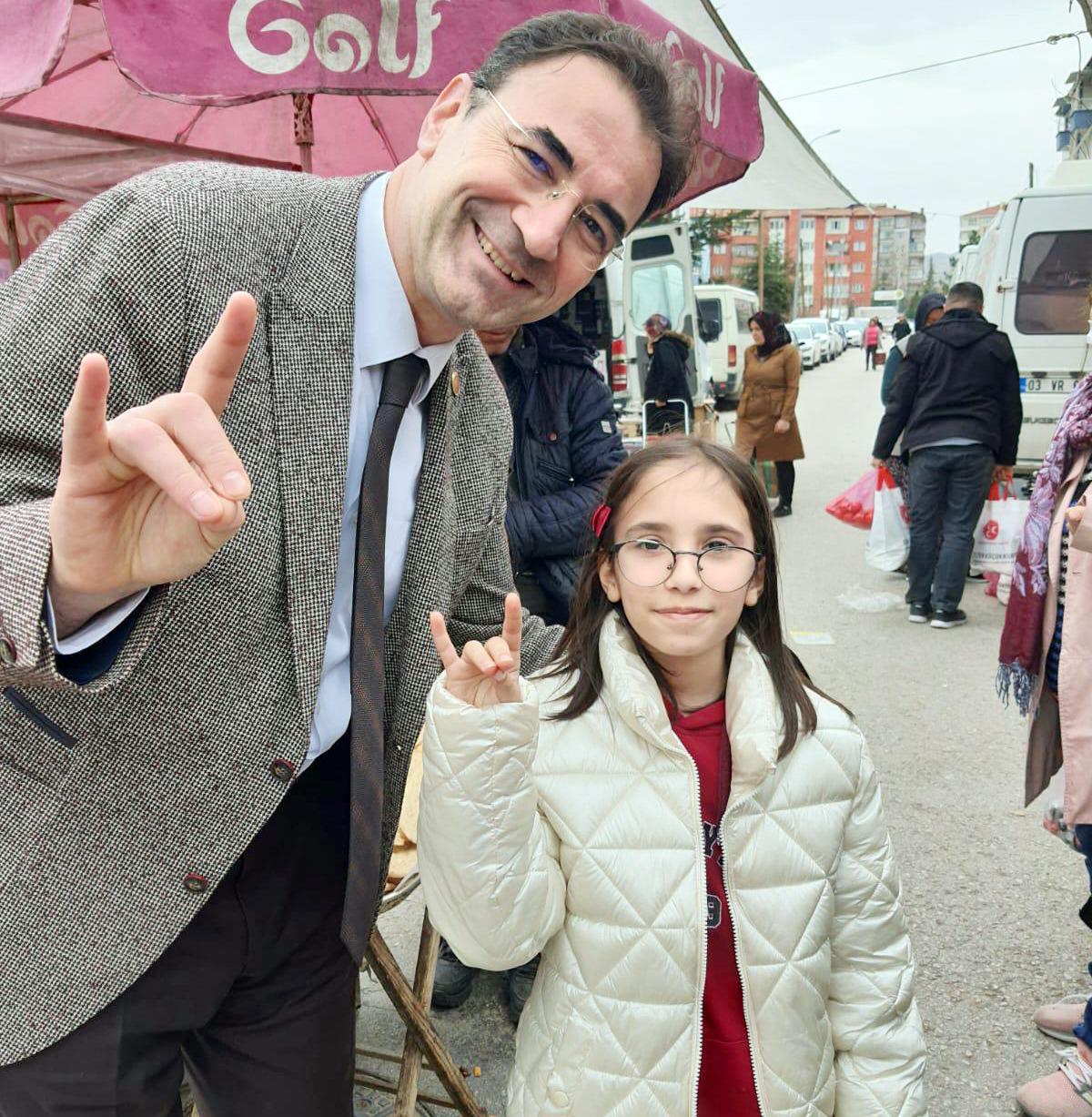 TÜM AFYONKARAHİSARLILARI "MANTIKLI DEĞİŞİM YÜRÜYÜŞÜ"NE BEKLİYORUZ