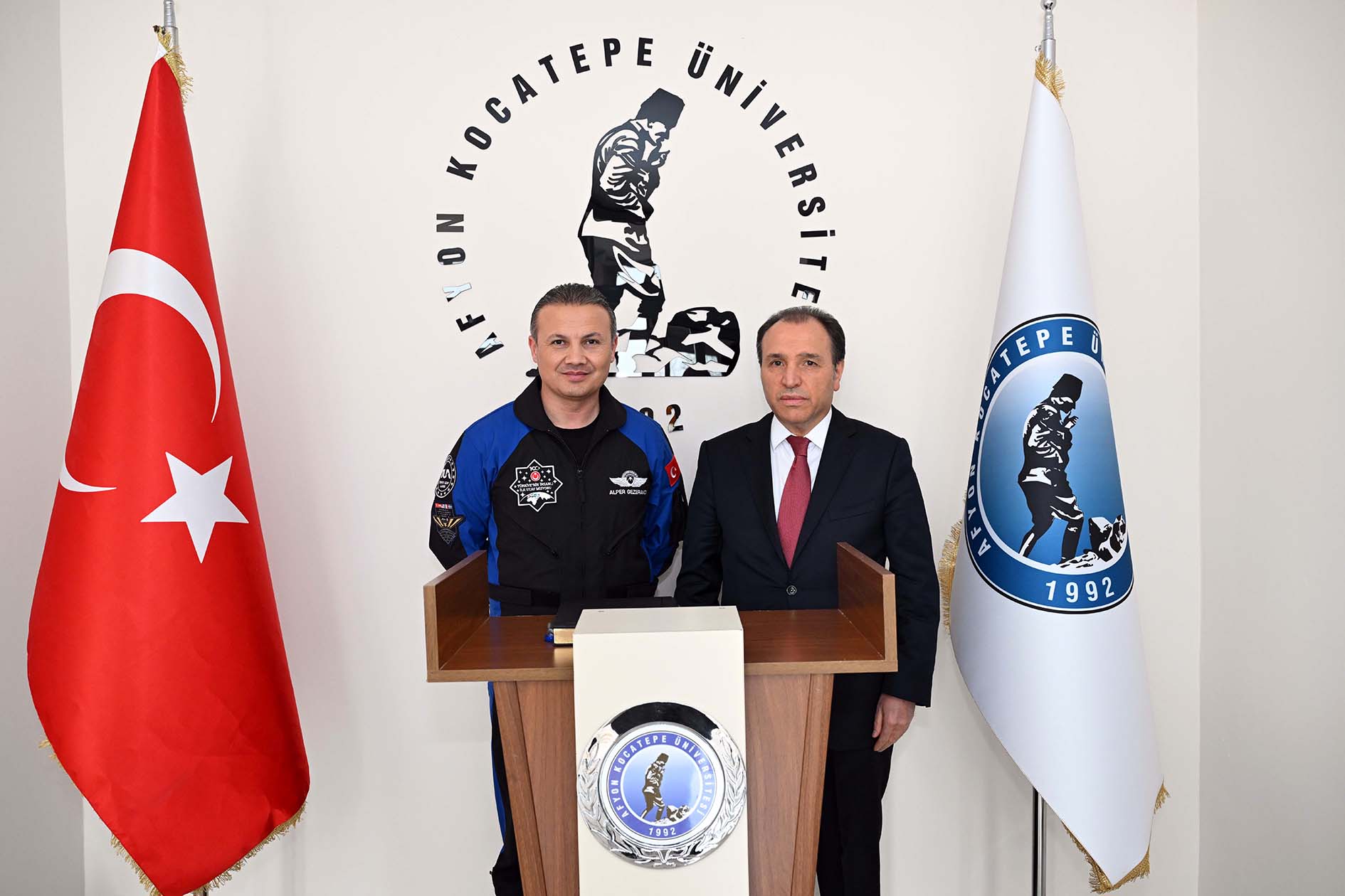 Sanayi ve Teknoloji Bakanı Kacır ile Türkiye’nin İlk Astronotu Gezeravcı Öğrencilerle Buluştu