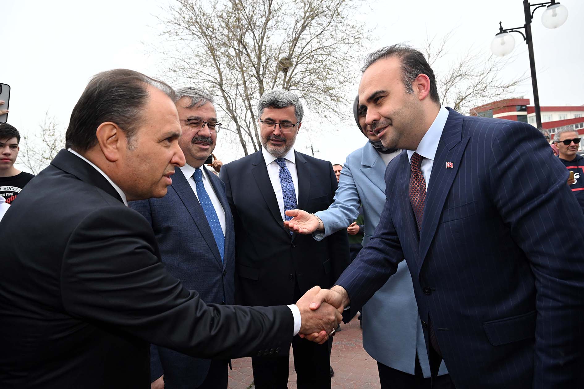 TAYTAK "ADAYIMIZ SEZER KÜÇÜKKURT'UN YANINDAYIZ."