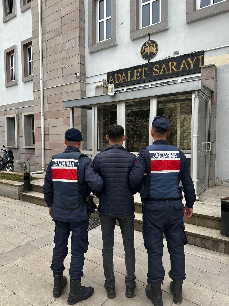 AFYONKARAHİSAR'DA FİRARİ FETÖ HÜKÜMLÜSÜ YAKALANDI