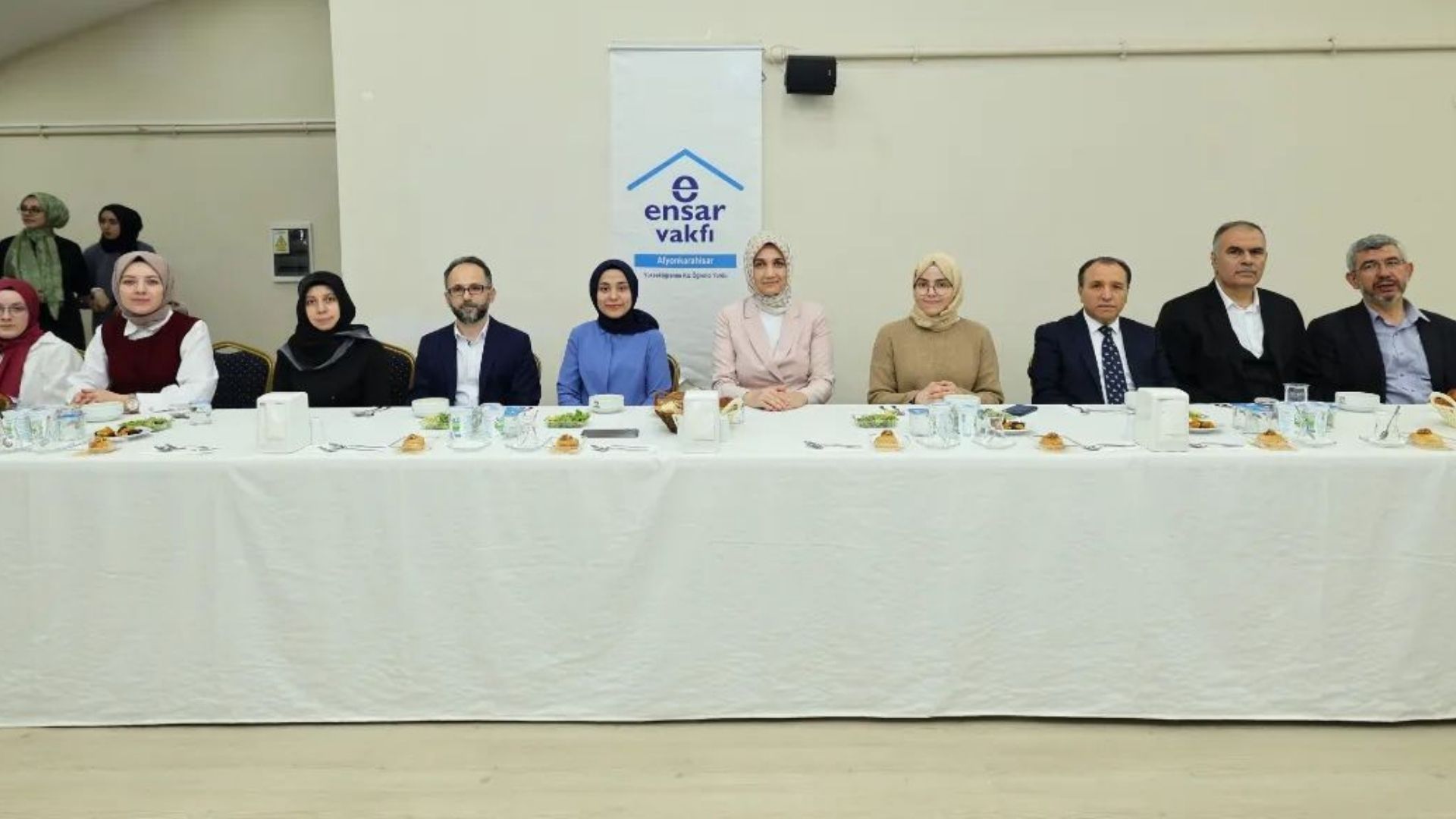 Vali Yiğitbaşı ve Rektör Karakaş, İftar Programına Katıldı