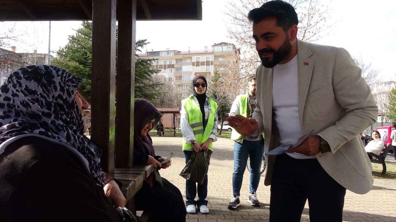 Muhtar Adayından İlginç Vaat Duyan Bir Kez Daha Düşündü!