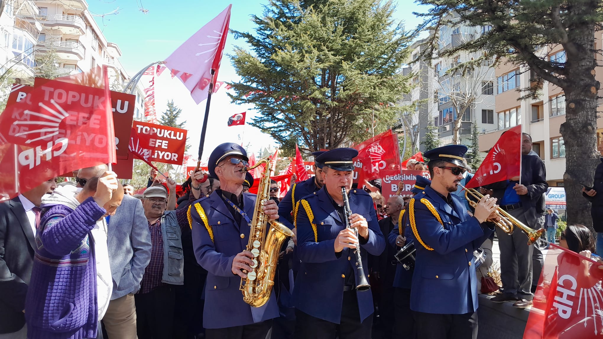 BURCU KÖKSAL'IN SEÇİM YÜRÜYÜŞÜ BAŞLADI