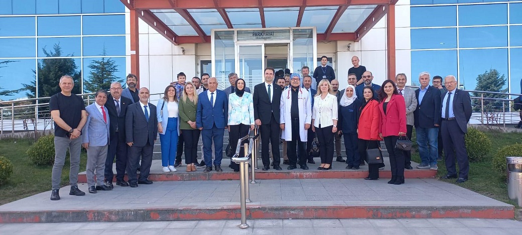 KÜCÜKKURT SAĞLIK ÇALIŞANLARINI ZİYARET ETTİ