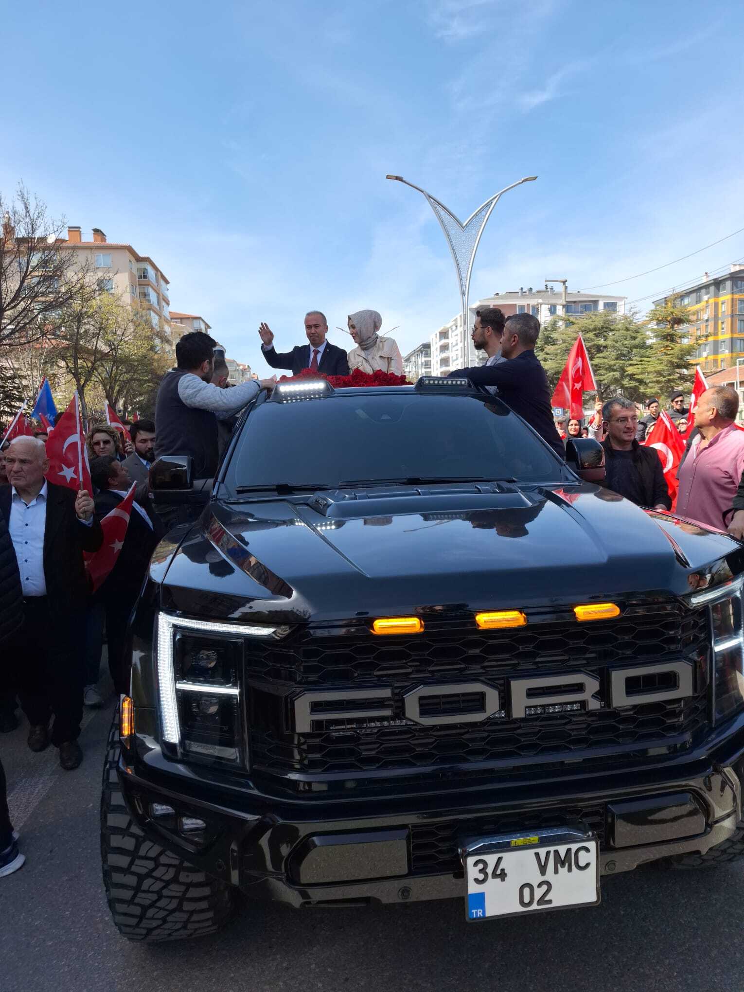 Uluçay Sevgiyle Karşılandı