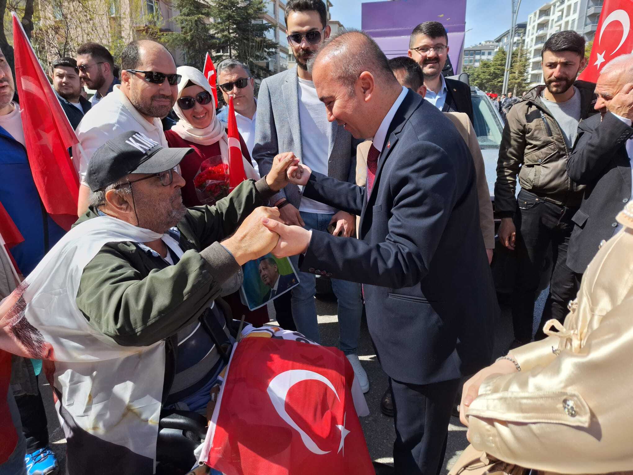 Uluçay Sevgiyle Karşılandı