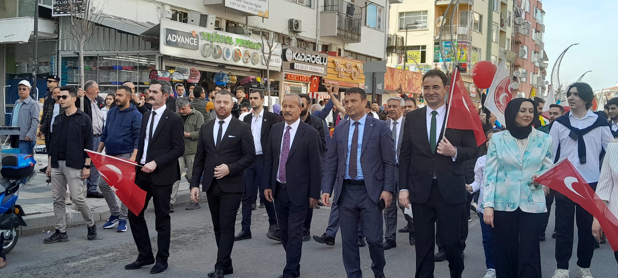 AFYONKARAHİSARLILARDAN KÜÇÜKKURT'A TAM DESTEK
