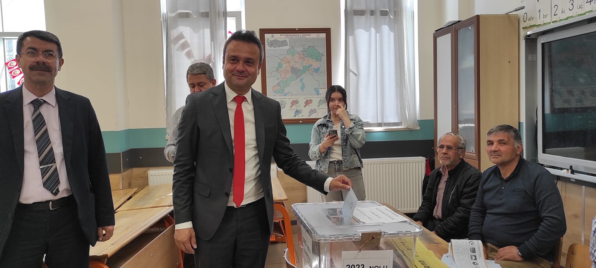 İL BAŞKANI ERHAN "AFYON'U LAYIK OLDUĞU YERE TAŞIYACAĞIZ"