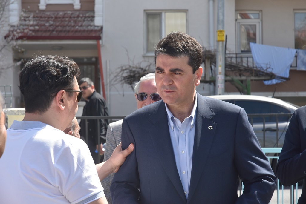 DP GENEL BAŞKANI UYSAL, OYUNU AFYONKARAHİSAR'DA KULLANDI