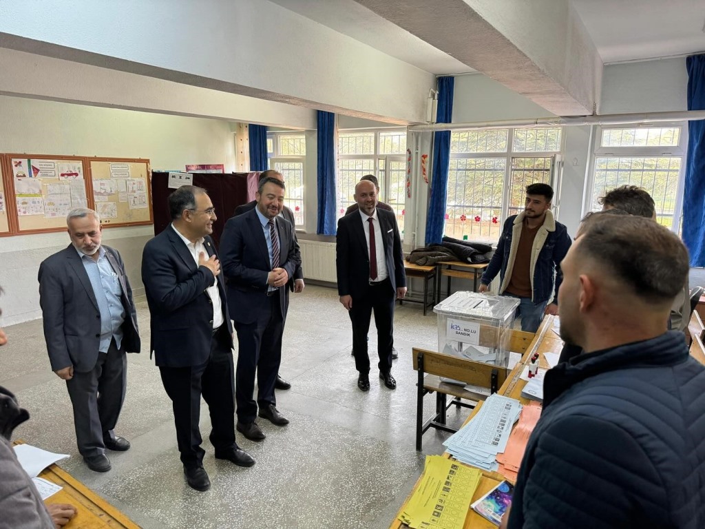 MİLLETVEKİLİ ARSLAN OYUNU SANDIKLI'DA KULLANDI