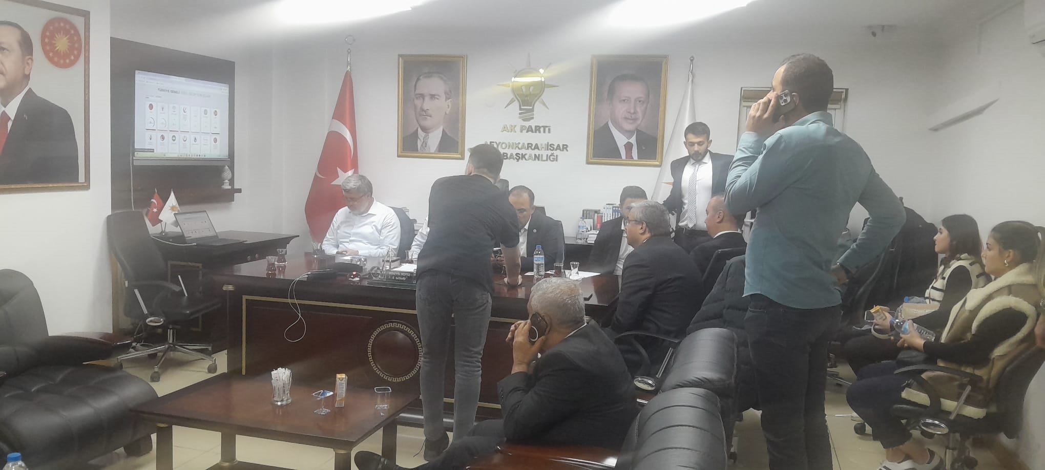 Afyonkarahisar İl Başkanlığı Seçim Sonuçları AK Parti Merkezinden Takip Ediyor