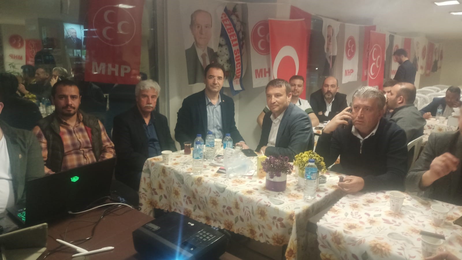 MHP SKM DE MERAKLI BEKLEYİŞ SÜRÜYOR